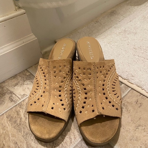 Wedges - Picture 2 of 5